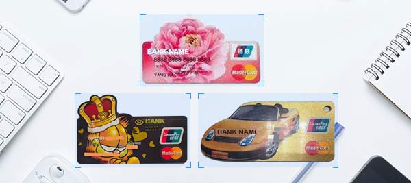 Soporta el reconocimiento de tarjetas bancarias en posición horizontal, vertical y con formas anómalas.