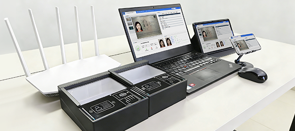 Um PC industrial pode gerenciar múltiplos leitores em diferentes catracas ou portões; também suporta múltiplos computadores conectados a um único dispositivo, reduzindo custos de aquisição e manutenção.